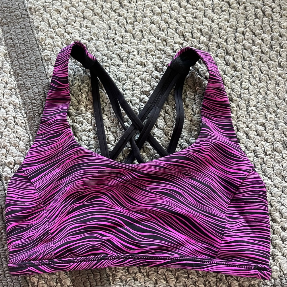 size 4 lululemon sports bra